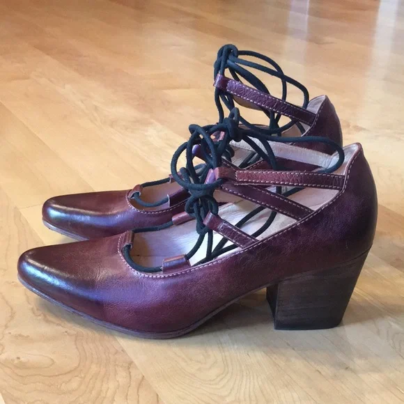 BED | STU Burgundy Leather Lace-Up Block Heel Pumps - Picture 4 of 16